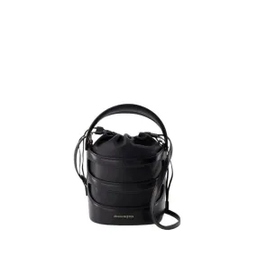   Alexander McQueen  Rise Bag - Leather - Black Black  Bucket Bag 